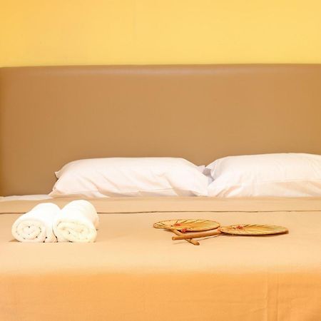Baankhon Private Room In Thai House Check In By Yourself Code Inbox Adult Only Bangkok Kültér fotó